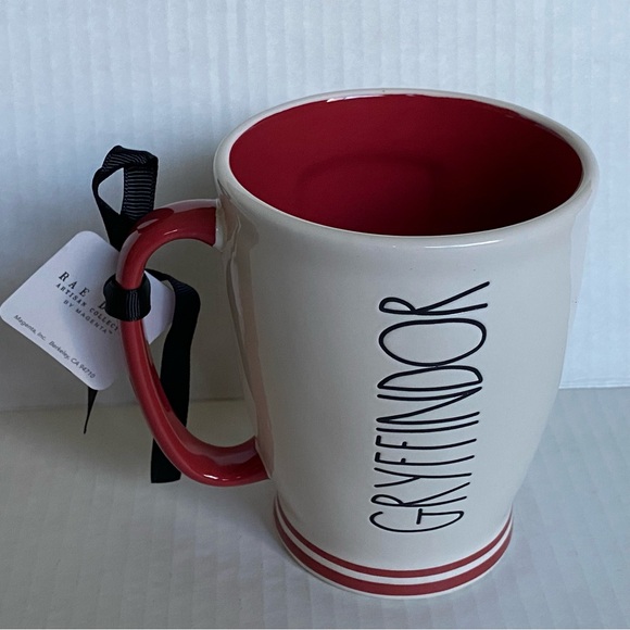 Harry Potter Gryffindor Mug New Rae Dunn NWT Coffee Tea Shield Ceramic Gift - Picture 3 of 15